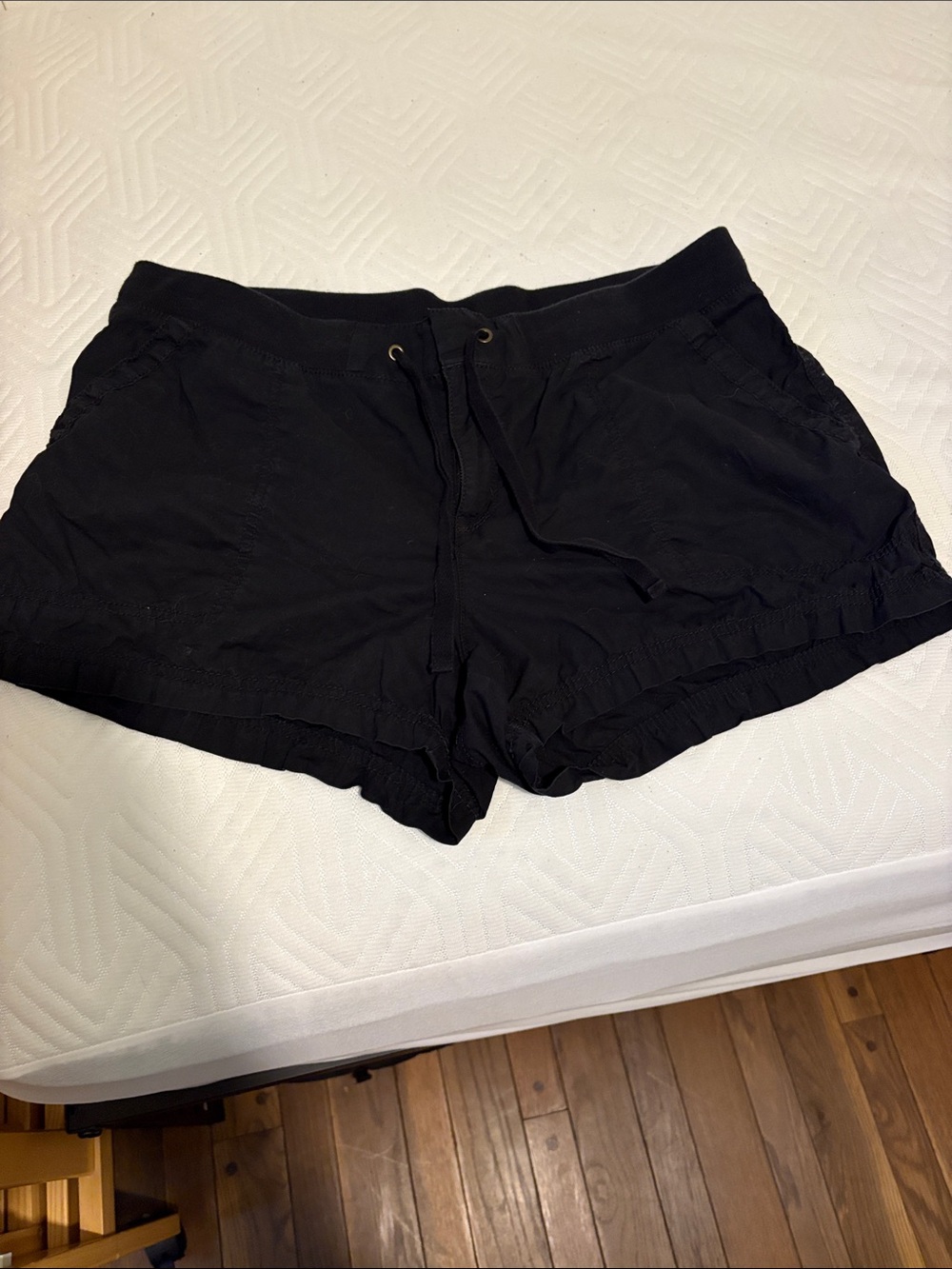 a.n.a Black Women's Cargo Lounge Shorts with Drawstring